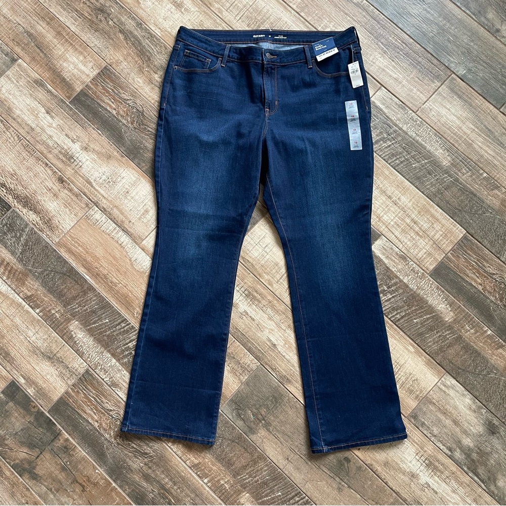 Old Navy Women's Dark Mid-Rise Kicker Boot-Cut Jeans Sz 18 Everyday Denim Casual